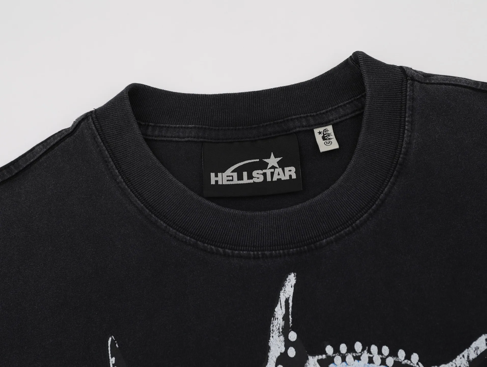 P126 HELLSTAR Angry Portrait Wings Printed American High Street Washed Short Sleeve T-Shirt The new hot beauty trend Hellstar!  Standard beauty and trendy workmanship, original customization (fabric, pattern, printing, hang tag, main mark, etc.), exaggerated style, explosive style, dare to break through tradition, bring adventurous new fashion experience!   YoungBoy, the most popular rapper in the youth circle, has shot a lot of models for him, and celebrities such as Dababy and Swae Lee frequently get dressed!  color: black Size: S, M, L, XL