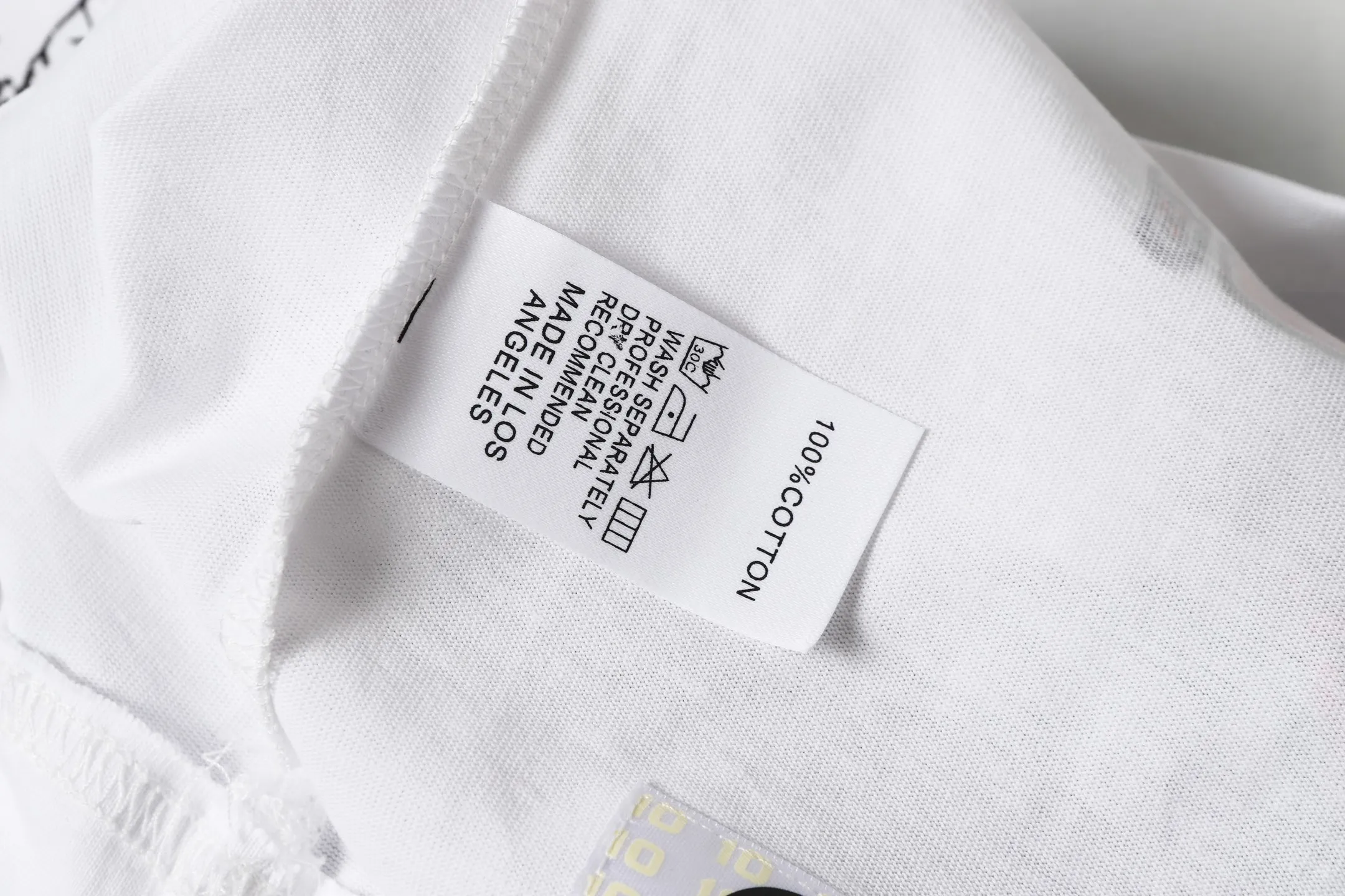 P108 Real-stock Hellstar cross-border European and American style, street fashion brand pure cotton T-shirt. Fabric: 32 counts of 240g combed double yarn pure cotton Size: S-M- L- X L Color: White: Apricot 👉 👉 👉
