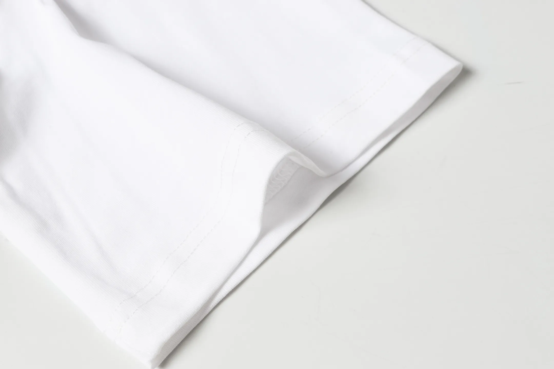 P108 Real-stock Hellstar cross-border European and American style, street fashion brand pure cotton T-shirt. Fabric: 32 counts of 240g combed double yarn pure cotton Size: S-M- L- X L Color: White: Apricot 👉 👉 👉