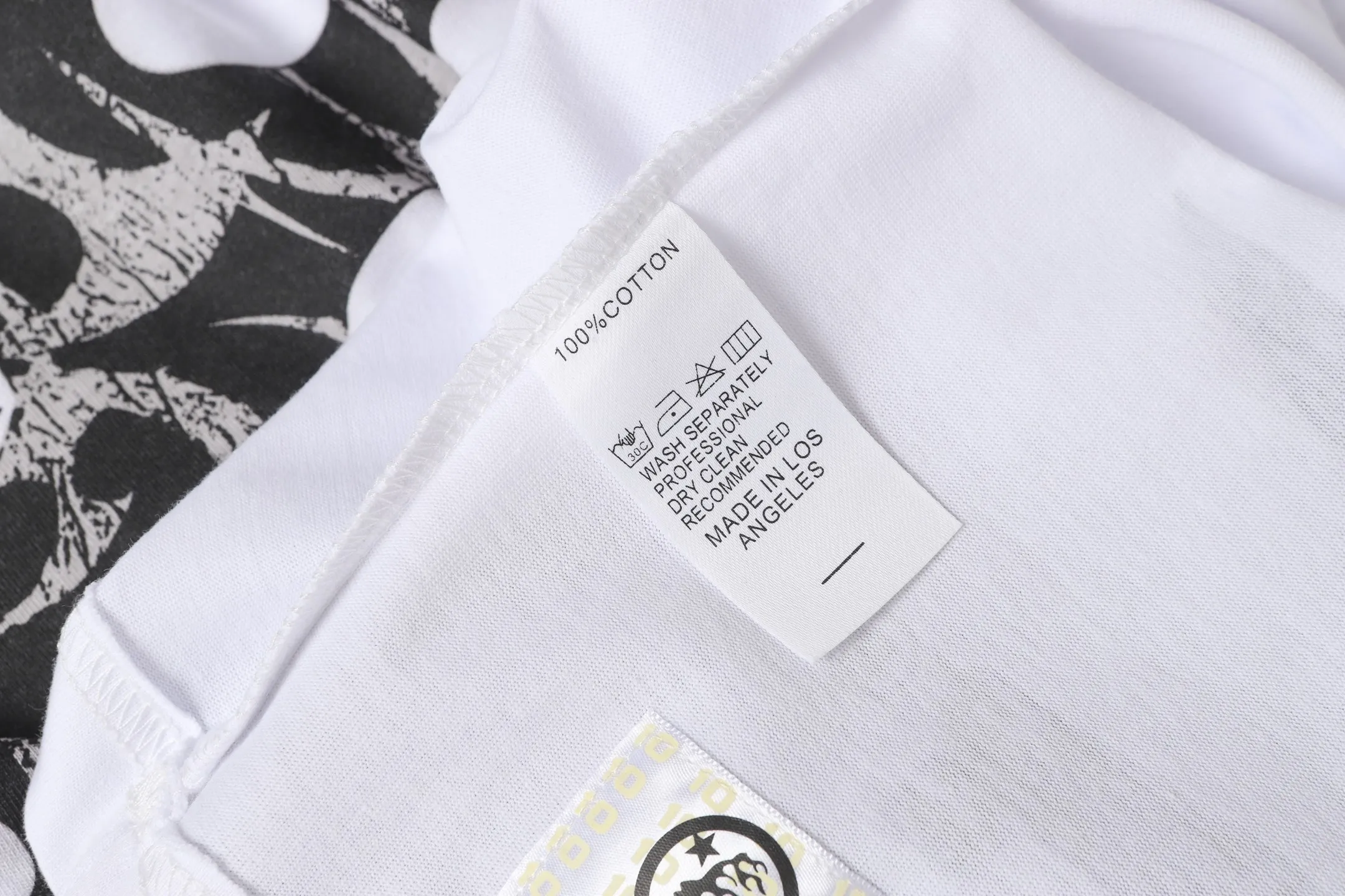P108 Real-stock Hellstar Cross-border European and American style, street brand pure cotton T-shirt Fabric (fabric): 32 pieces of 240g heavy combed double yarn pure cotton Size (size): S-M- L- X L Color (colour): white/apricot 👉