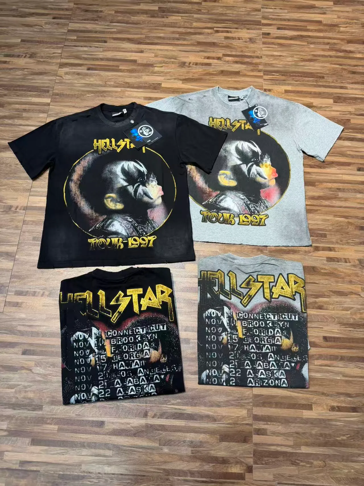 P134 Hellstar/Hellstar (actual shot) Craftsmanship: Washed and sprayed + holes + the whole piece washed and frayed Cross-border European and American style street brand pure cotton T-shirt Fabric (fabric): 32 pieces of 250g washed combed double yarn pure cotton Size (size): S-M- L- X L Color (colour): washed black/washed gray 👉