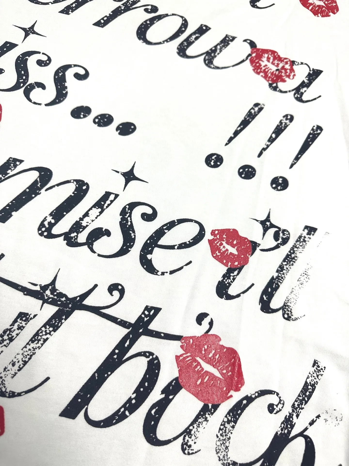 P108 780# black / white I Real stock Hellstar Cross-border European and American style, street fashion brand pure cotton T-shirt Fabric (fabric): 32 counts of 240g heavy combed double yarn pure cotton Size (size): S-M- L- X L Color (colour): white/black