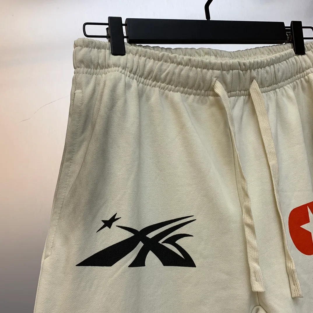P210 Hellstar Studios Sports Skull Sweatpants Fashion brand pure cotton high quality sweatpants color (color): beige Size (size): S, M, L, XL