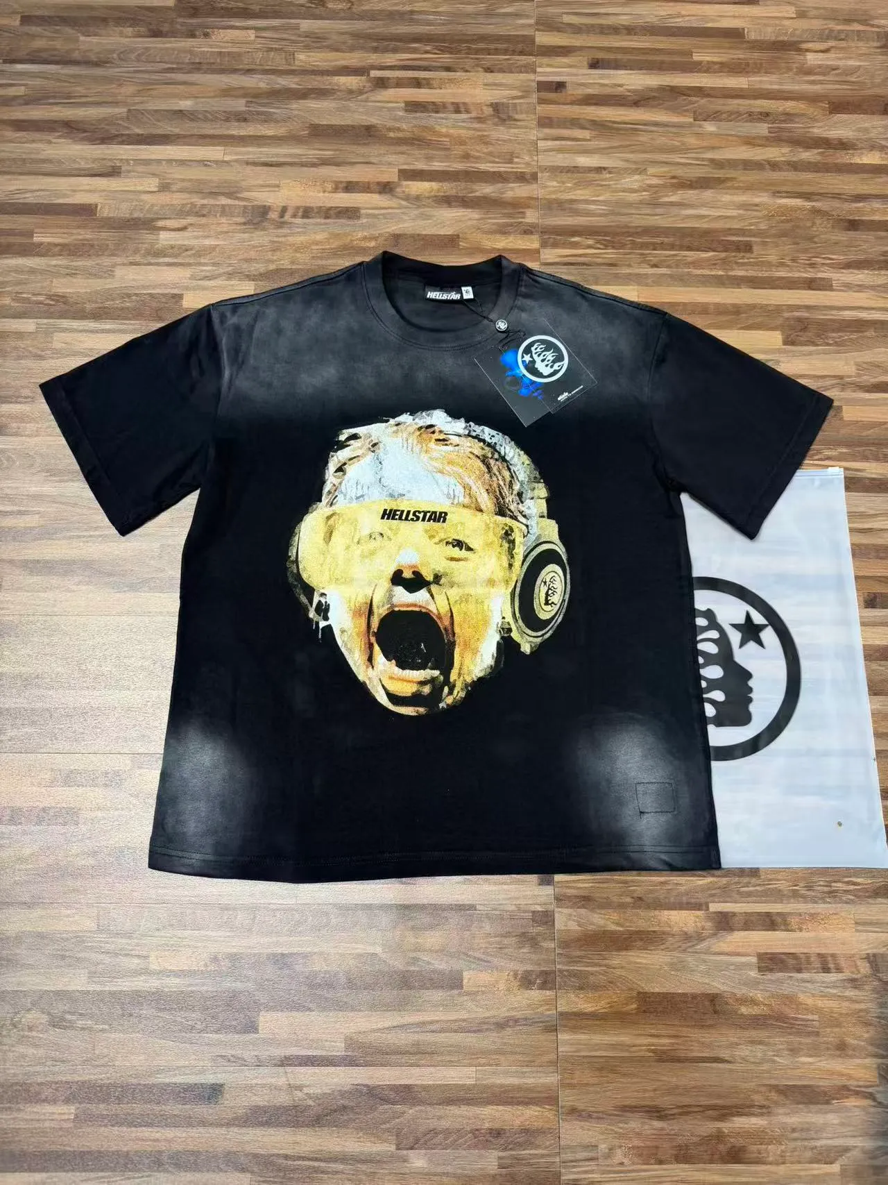 P124 Real-stock high-definition Hellstar Cross-border European and American style street brand pure cotton T-shirt Fabric (fabric): 32 pieces of 250g washed combed double yarn pure cotton Size (size): S-M- L- X L Color (colour): Washed black 👉