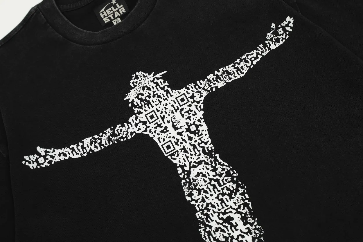 P126 Hellstar Studios QR Christ Short Sleeve Tee Shirt Washed Vintage Black Hellstar washed and distressed high-quality short-sleeved T-shirt The new hot beauty trend Hellstar! Standard beauty and trendy workmanship, original customization (fabric, pattern, printing, hang tag, main mark, etc.), exaggerated style, explosive style, dare to break through tradition, bring adventurous new fashion experience!  YoungBoy, the most popular rapper in the youth circle, has shot a lot of models for him, and celebrities such as Dababy and Swae Lee frequently get dressed!  color: Vintage Black (washed black) size: S, M, L, XL