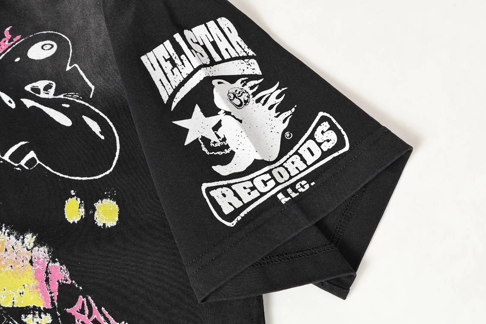 P124 Real-stock high-definition Hellstar Cross-border European and American style street brand pure cotton T-shirt Fabric (fabric): 32 pieces of 250g washed combed double yarn pure cotton Size (size): S-M- L- X L Color (colour): Washed black 👉
