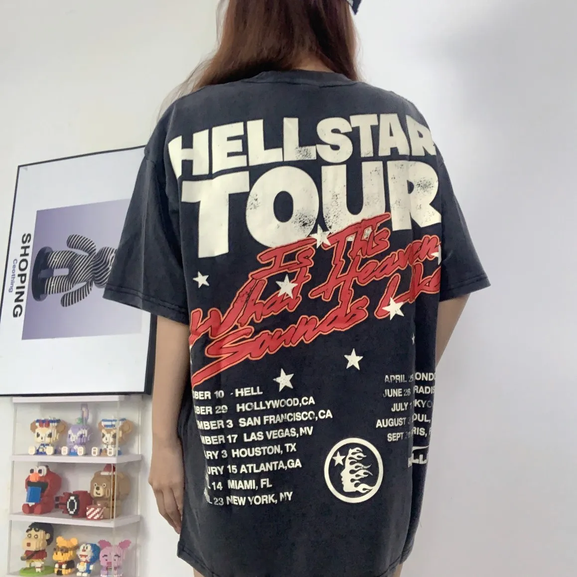 P126 Hellstar Studios Biker Tour Short Sleeve Tee Shirt Hellstar Travels Around the World washed and distressed short-sleeved T-shirt The new hot beauty trend Hellstar!  Standard beauty and trendy workmanship, original customization (fabric, pattern, printing, hang tag, main mark, etc.), exaggerated style, explosive style, dare to break through tradition, bring adventurous new fashion experience!  YoungBoy, the most popular rapper in the youth circle, has shot a lot of models for him, and celebrities such as Dababy and Swae Lee frequently get dressed!  color: Vintage Black (washed black) size: S, M, L, XL
