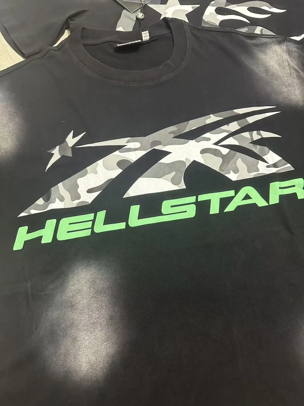 P124 Hellstar Hellstar Cross-border European and American style street fashion brand pure cotton T-shirt Fabric (fabric): 32 counts 250g washed combed double yarn pure cotton Size (size): S-M- L- X L Color (colour): Washed black (spray Ma Liu)