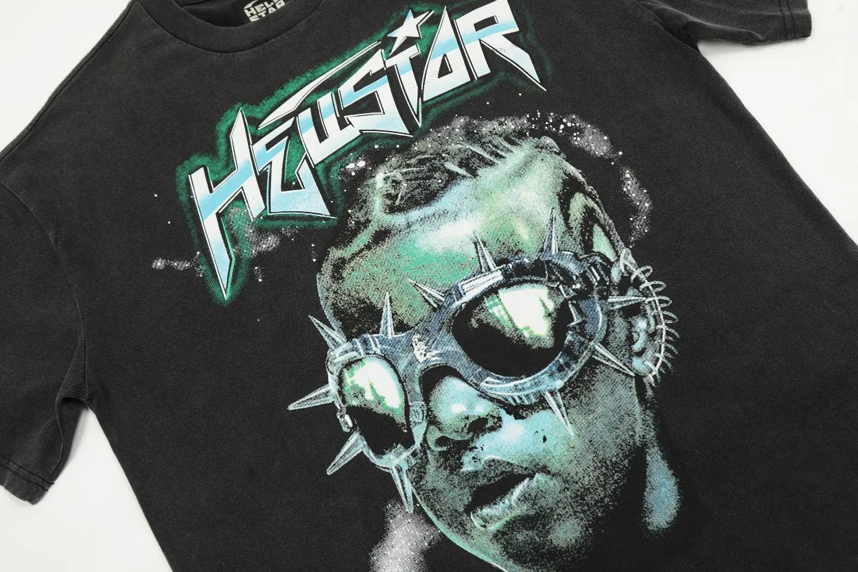P126 Hellstar Studios The Future Short Sleeve Tee Shirt Washed Black Hellstar Future's washed and distressed short-sleeved T-shirt The new hot beauty trend Hellstar! Standard beauty and trendy workmanship, original customization (fabric, pattern, printing, hang tag, main mark, etc.), exaggerated style, explosive style, dare to break through tradition, bring adventurous new fashion experience!  YoungBoy, the most popular rapper in the youth circle, has shot a lot of models for him, and celebrities such as Dababy and Swae Lee frequently get dressed!  color: Vintage Black (washed black) size: S, M, L, XL