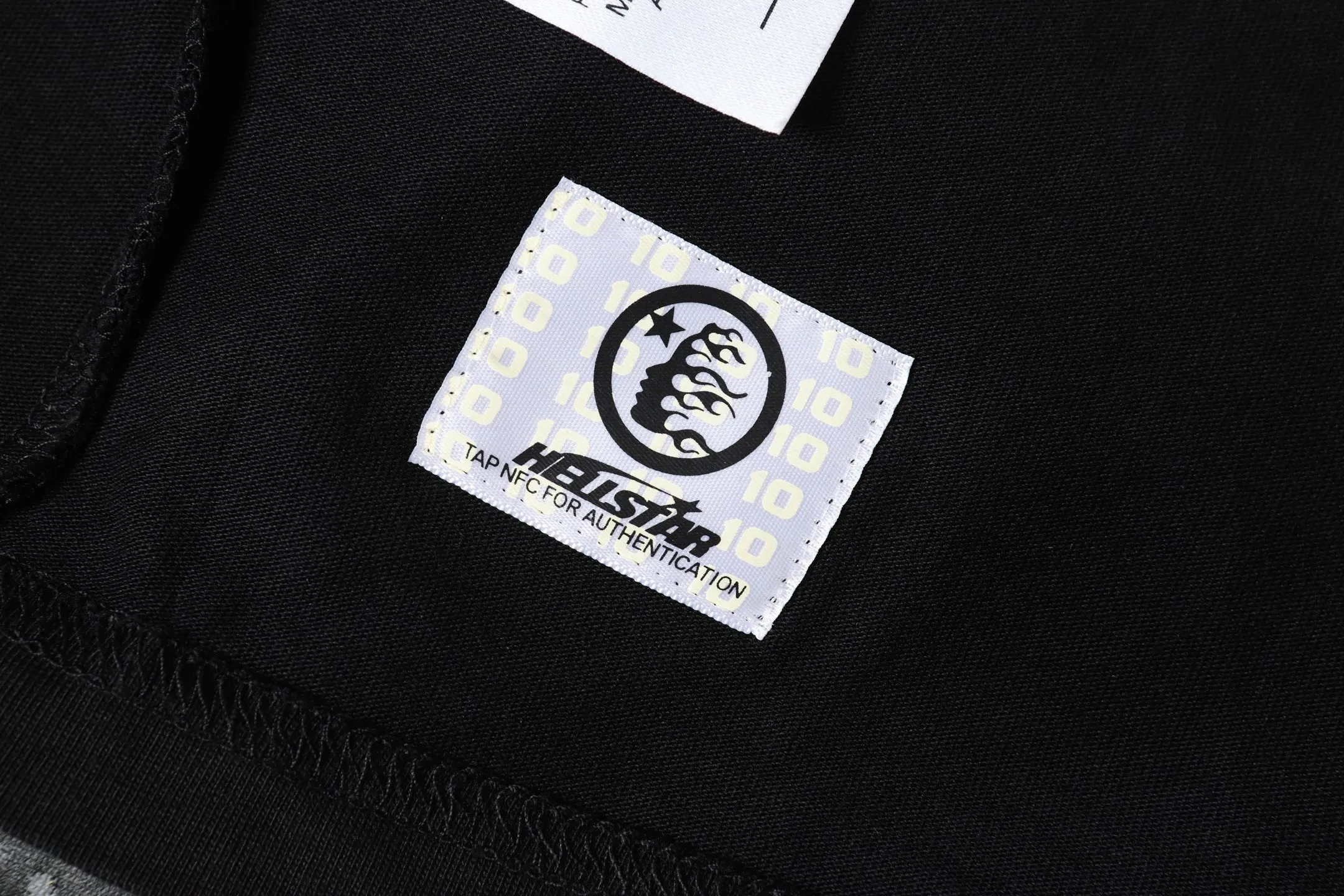 P116 Real-stock Hellstar Cross-border European and American style, street fashion brand pure cotton T-shirt Fabric (fabric): 32 pieces of 240g heavy combed double yarn pure cotton Size (size): S-M- L- X L Color (colour): black