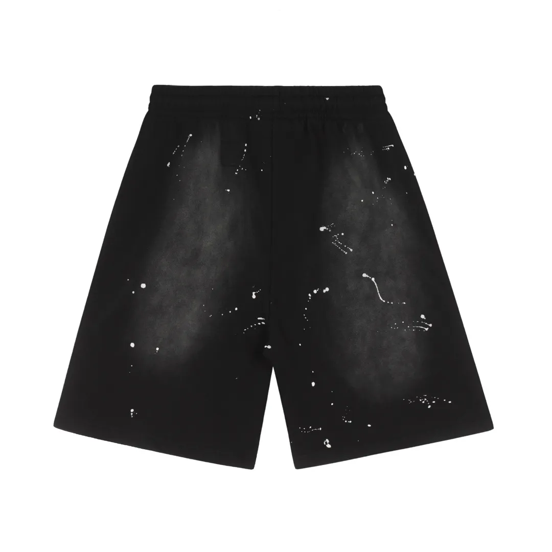 P150 HELLSTAR STUDIOS SHORTS High-quality spray-on pure cotton shorts with splashes of ink. The new hot beauty trend Hellstar!  Standard beauty and trendy workmanship, original customization (fabric, pattern, printing, hang tag, main mark, etc.), exaggerated style, explosive style, dare to break through tradition, bring adventurous new fashion experience!   YoungBoy, the most popular rapper in the youth circle, has shot a lot of models for him, and celebrities such as Dababy and Swae Lee frequently get dressed!  color: BLACK Size: S, M, L, XL