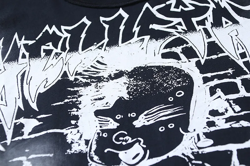 P130 Washed Black + Frayed Real Shots Hellstar Washed, Frayed and Reversed Fashion Printed Short-sleeved T-shirt Fabric: 265g 32 count fine cotton double yarn pure cotton Color: Washed Black Size: S M L XL