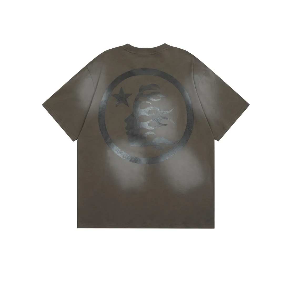 P126 Hellstar Studios Classic Logo Short Sleeve Tee Shirt Washed Gray Short Sleeve T-shirt The new hot beauty trend Hellstar!  Standard beauty and trendy workmanship, original customization (fabric, pattern, printing, hang tag, main mark, etc.), exaggerated style, explosive style, dare to break through tradition, bring adventurous new fashion experience!   YoungBoy, the most popular rapper in the youth circle, has shot a lot of models for him, and celebrities such as Dababy and Swae Lee frequently get dressed!  color: gray Size: S, M, L, XL