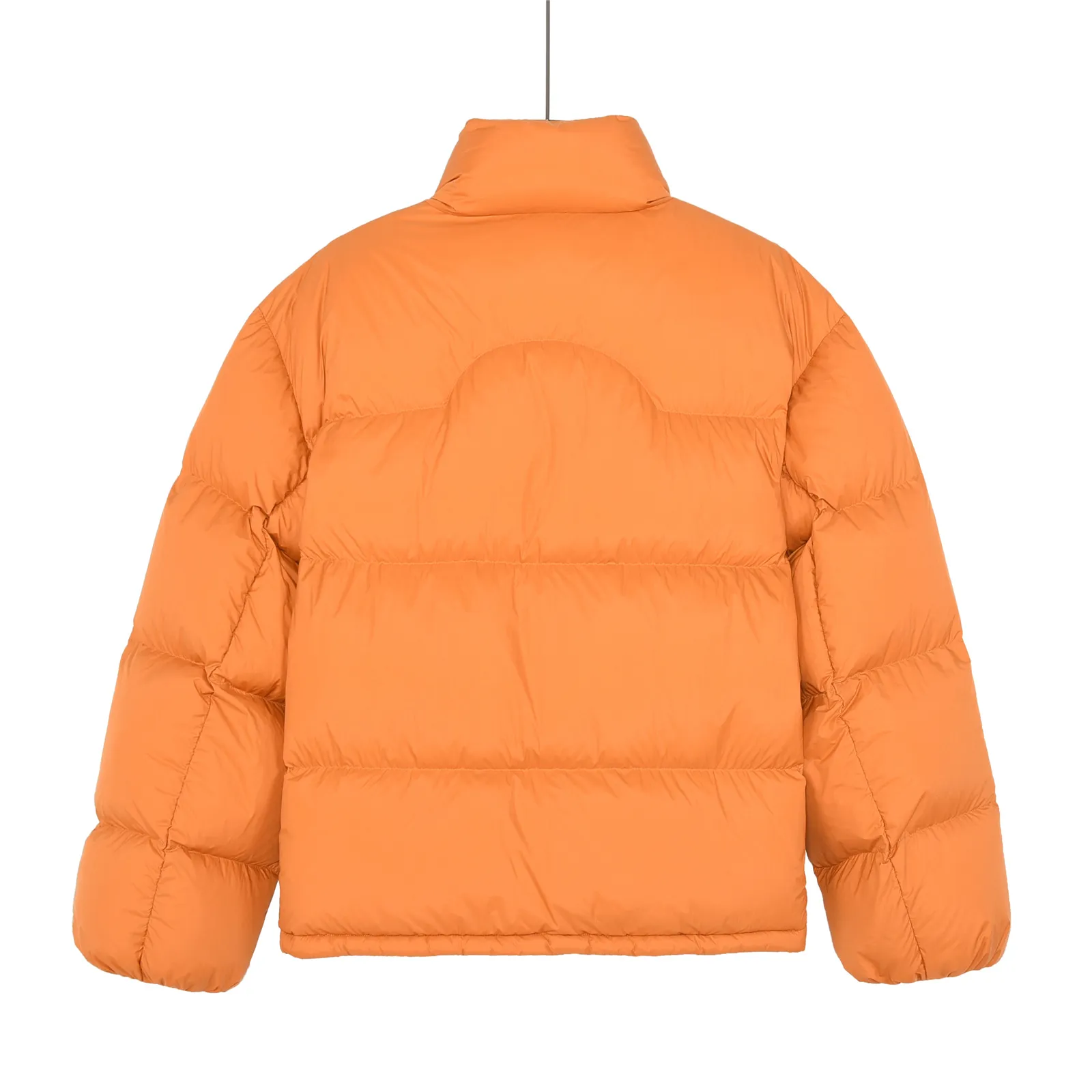 P1580 Meng Mouth Angels joint limited edition large label down jacket #Monger Full of American retro style! ⚠️Short style with small stand-up collar, waterproof and anti-fouling fabric, 95 white duck down filling, the upper body is not heavy and warm, classic and timeless! On the chest is the joint logo of the two major brands, which is very special. Another design point is the zippers on the left and right sides, which are stitched with leather, which is very textured! If you look closely, you can see that even the steel seal on the zipper is the joint logo of the two brands. The whole thing is really full of sincerity!  SIZE:1# 2# 3# 4# 5# 6# [Details attached are size chart]