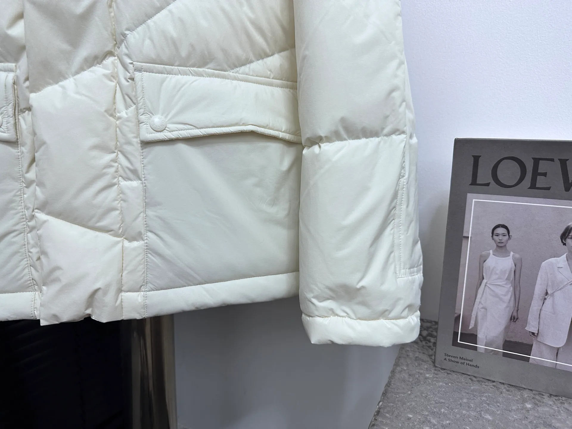 P1000 [moncler] Mengkou 2025 autumn and winter new down jacket. Original customized hardware accessories are all imported and original customization. Welcome to compare. Absolutely high quality. Use top 90 down. Super soft. Filled with fluffy and full feathers. Super heavy work. Fabric workmanship. Perfect version. Note⚠The fabric is super comfortable. Exclusive model. Non-market goods. Same style for men and women. Size: s-xxl