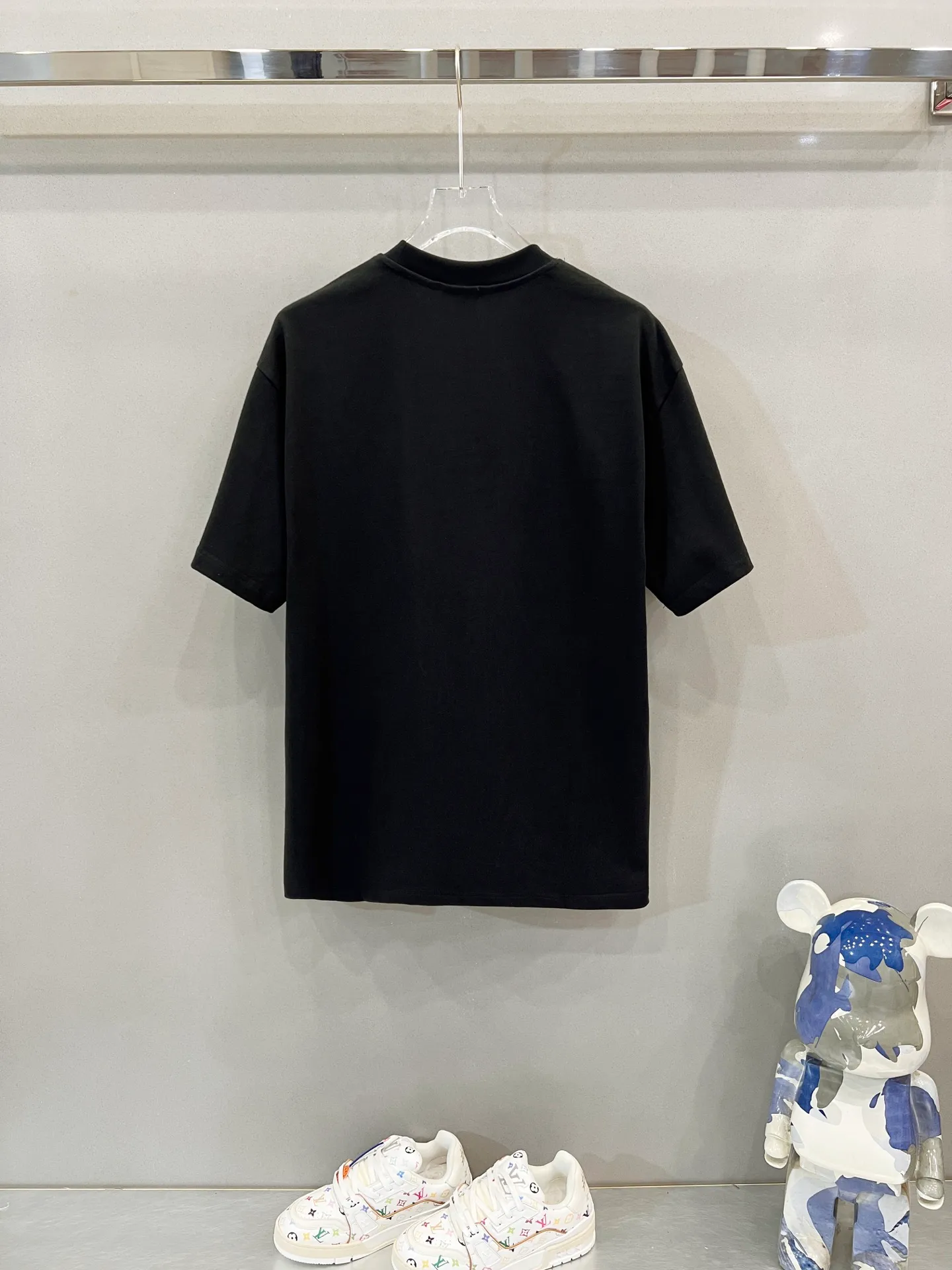 P170 MONCLER/muzzle 320g round neck short-sleeved T-shirt, brand letter micro-label embroidery🪡LOGO arm patch craft, official synchronization, 1:1 original mold opening, fashion personality, versatile trend, pure original quality, original washed fabric, tag, collar label, washed wheat, three complete standards, color: black, white, pink. Size: S-XL