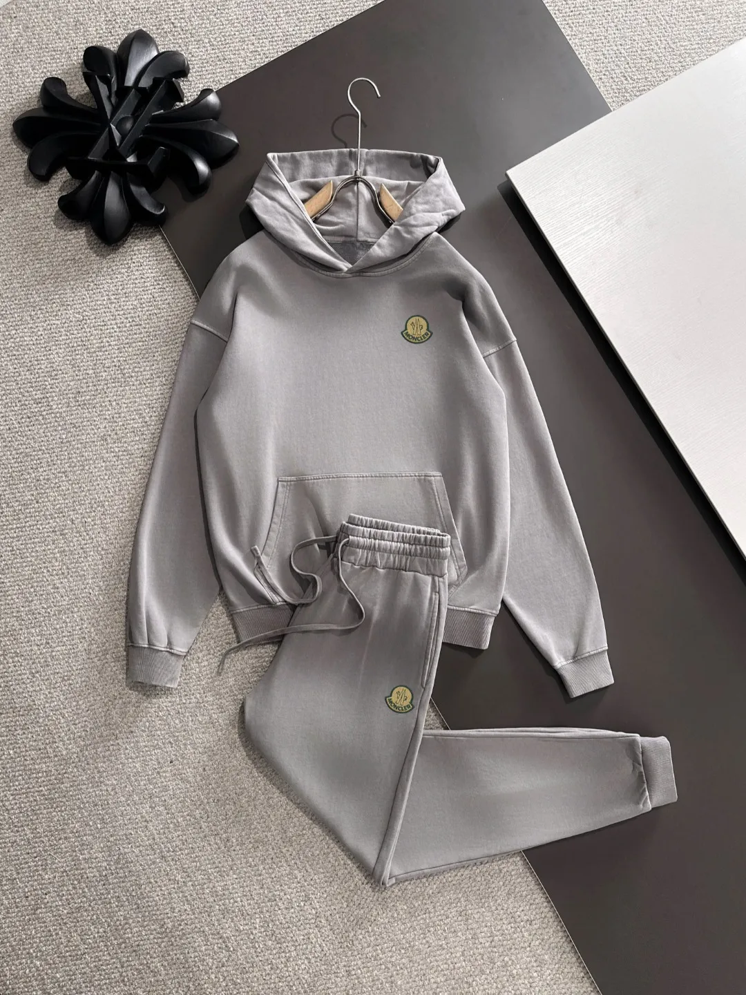 Next day shipping P720 MONCLER/Mongolian high quality 2025 autumn and winter new casual heavy industry suit exclusively developed by yb! High quality production! The top version of the trading company channel order, external orders for imported custom fabrics, high breathability and comfort, impeccable details, absolutely worth buying! This type of suit is also a must-have for lazy people. You don’t have to think about how to match it, you can just get it in one set! Brand element design concept, delicate and soft feel! It presents a casual cut and the upper body shape is great! On sale simultaneously on the official website! From a high-end men's positioning brand, the low-key luxury taste is irresistible! Exquisite workmanship and impeccable quality! The overall style is simple, fashionable and timeless, fully meeting the requirements of stylish and tasteful dressing! Sizes: S to XXL (or state your height and weight when placing an order)