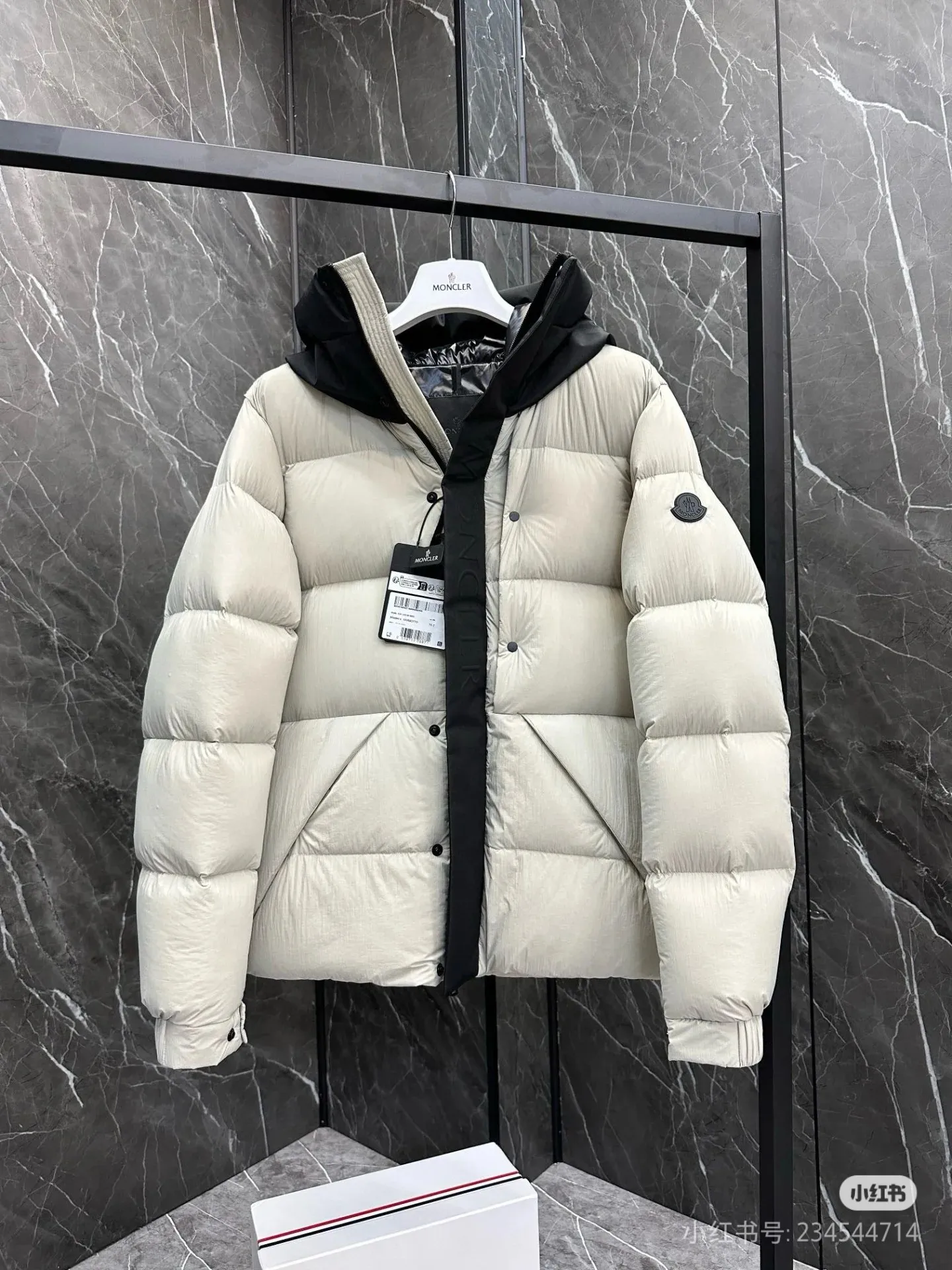 P760 Moncler. Black Warrior Black Beige Gray Size 12345