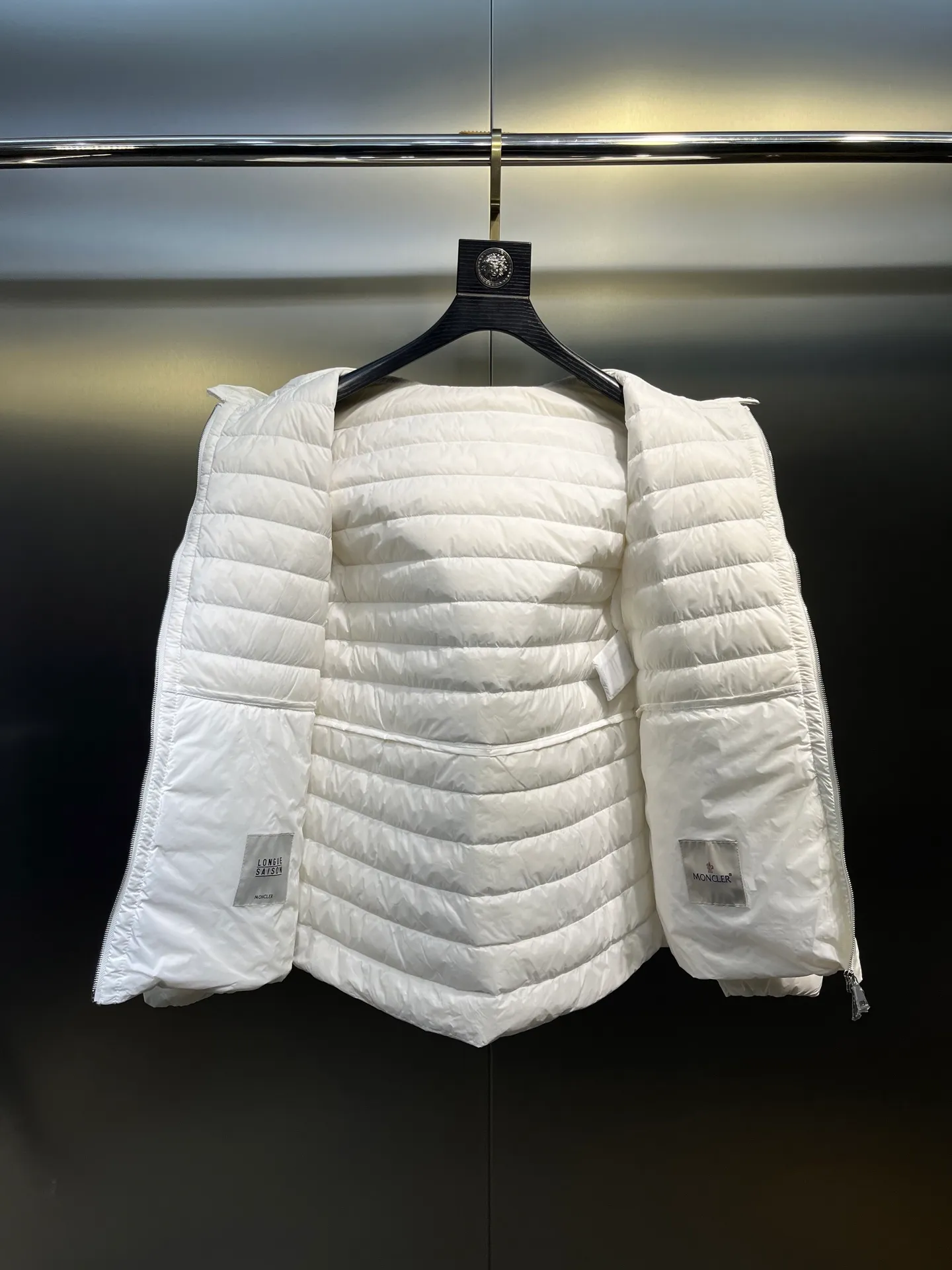 P660 moncler raie 🌟 Lightweight hooded parka down jacket with hanging effect😍 90 national standard large white duck down, 200 grams of down filling, two layers of anti-run velvet gallbladder, exquisite hardware and exquisite workmanship size: 1234