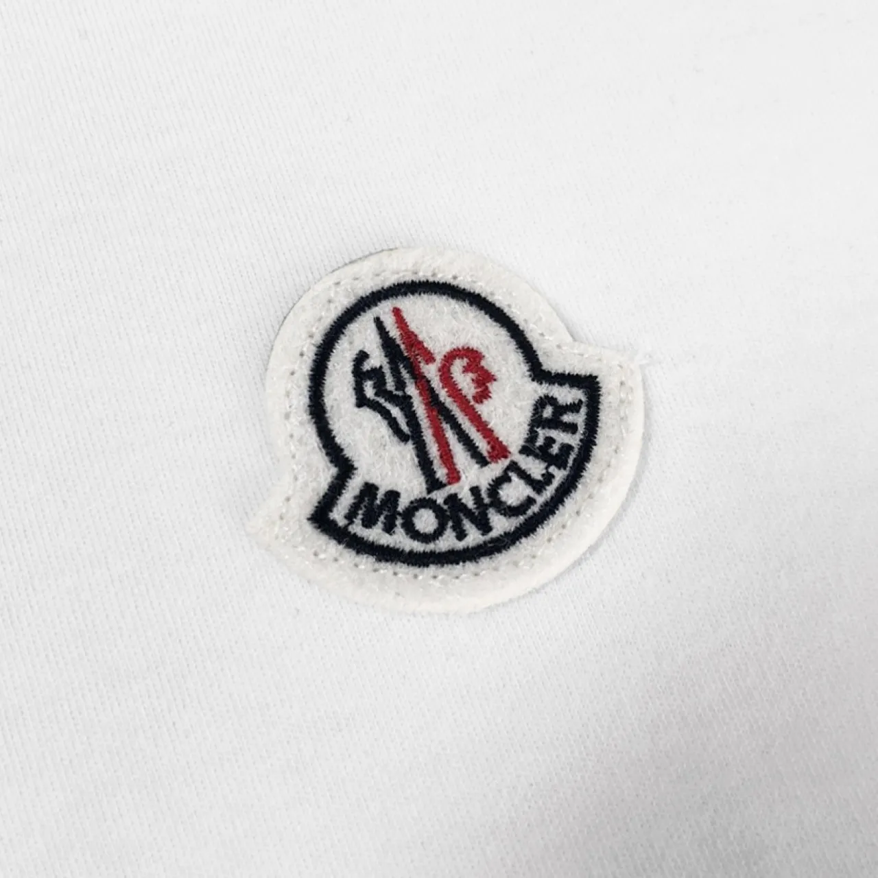 P270 Recommended model that will not be sold off the shelves, Moncler Mouth Mouth 480g Velvet Printed Hooded Sweatshirt, Australian velvet fabric is soft and comfortable, does not shrink, does not deform, does not pill) Original customized accessories Collar label Wash mark Hang tag Packaging (perfect details) Color White Black Size XS-L - Copy (65) - Copy - Copy