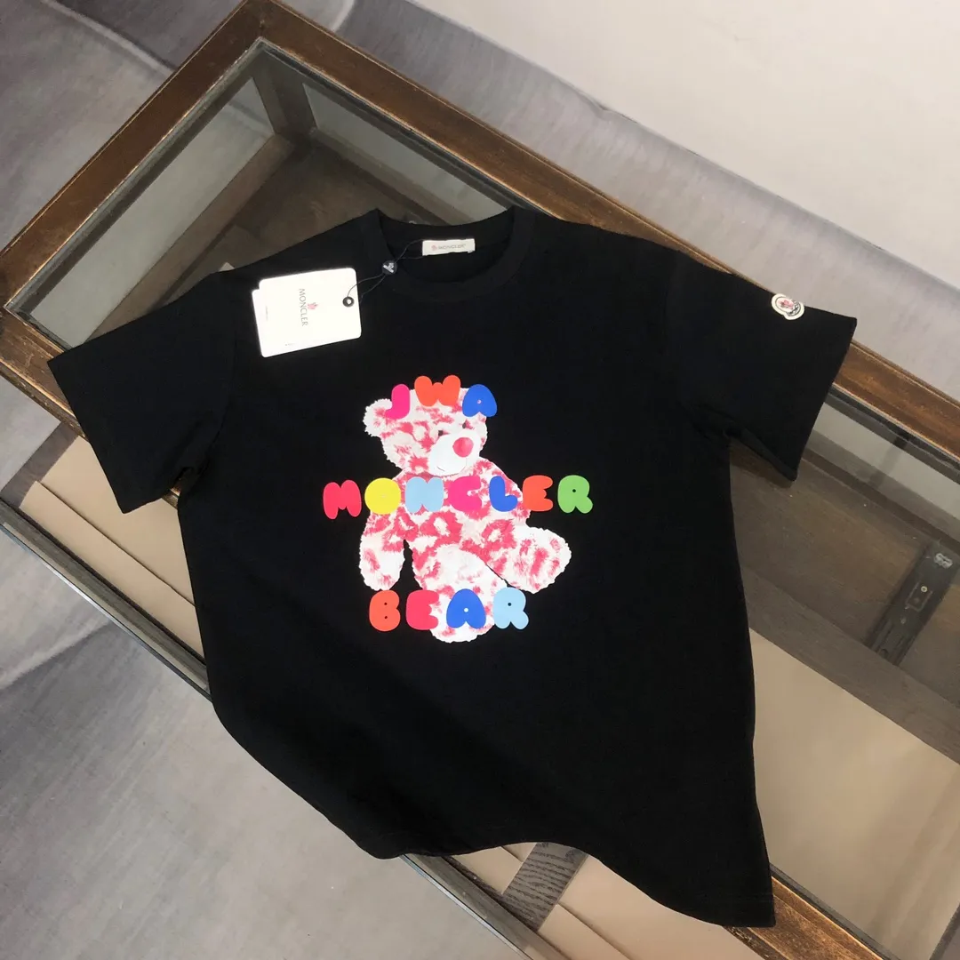 P160 🔥MONCLER The latest short-sleeved T-shirt for couples ~ Colorful bear element print ~ The fabric upper body is comfortable and breathable, not stiff, slim cut, made of high-end custom-made pure cotton fabric! The upper body is comfortable and stylish, and it can be worn alone as an inner layer. It is a must-have for fashionistas! ! ! Color: black white Size: S～XL (loose version, please state your height and weight when placing an order)