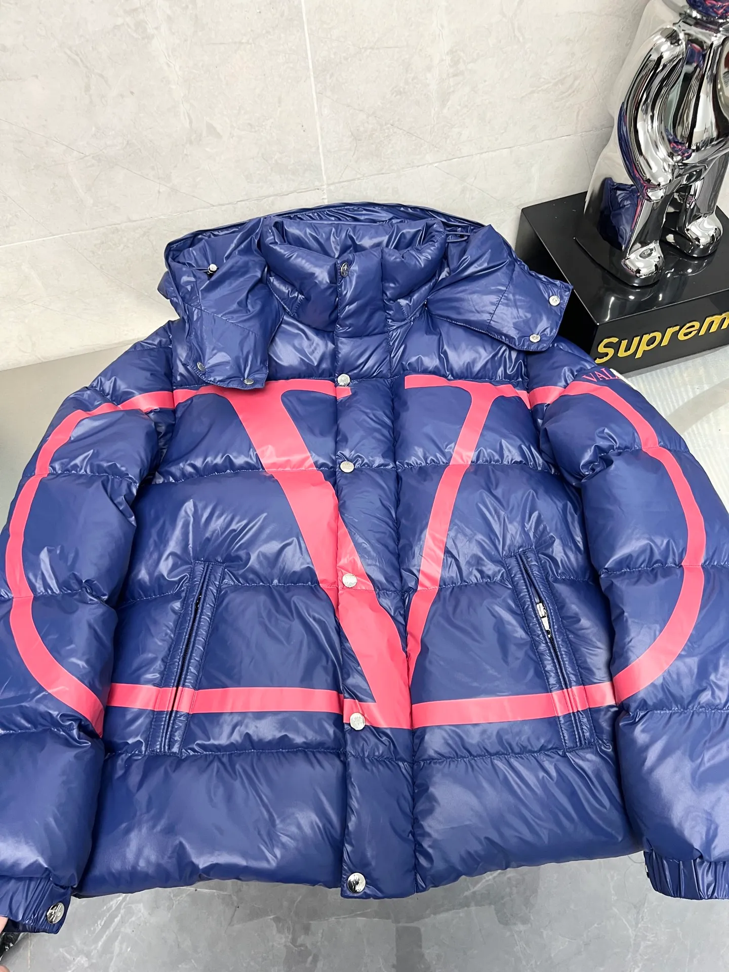 P800 Moncler jointly branded Valentino down jacket Size: 1234