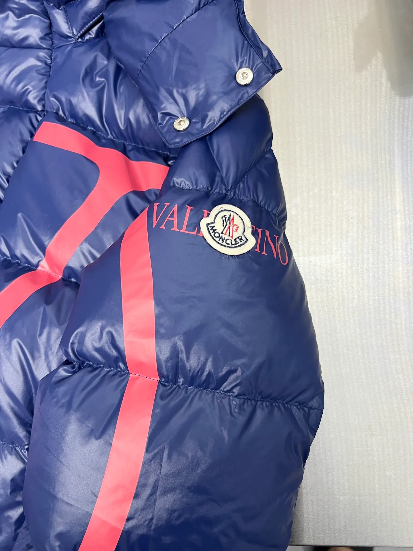 P800 Moncler jointly branded Valentino down jacket Size: 1234