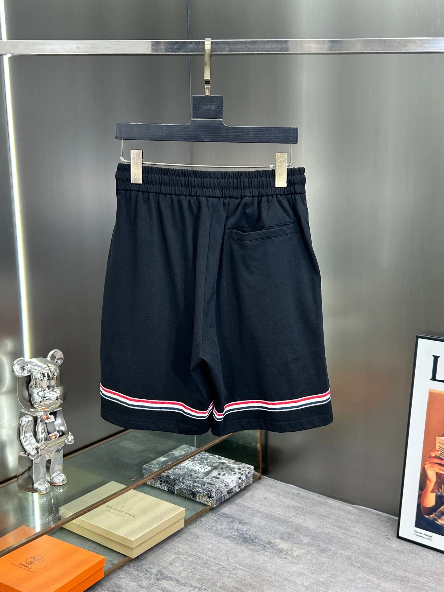 P560 Brand [MONCLER Mouth Covered] 2025 round neck short-sleeved shorts suit. The pure cotton fabric upper body will not be stuffy, the smooth and comfortable skin-friendly effect is more breathable, the fabric has its own texture, classic logo technology, a new interpretation from a unique angle, the first choice for fashion and versatility! Size: M-3XL (maximum wear: 190 pounds)
