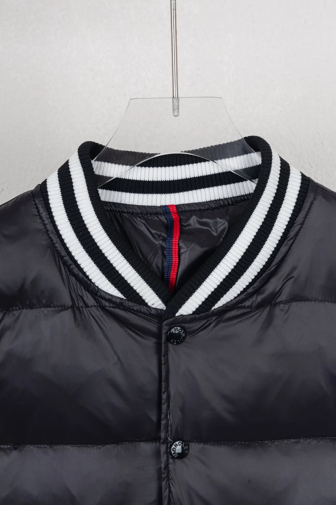 P710 model number Comfortable upper body Size: S-XL