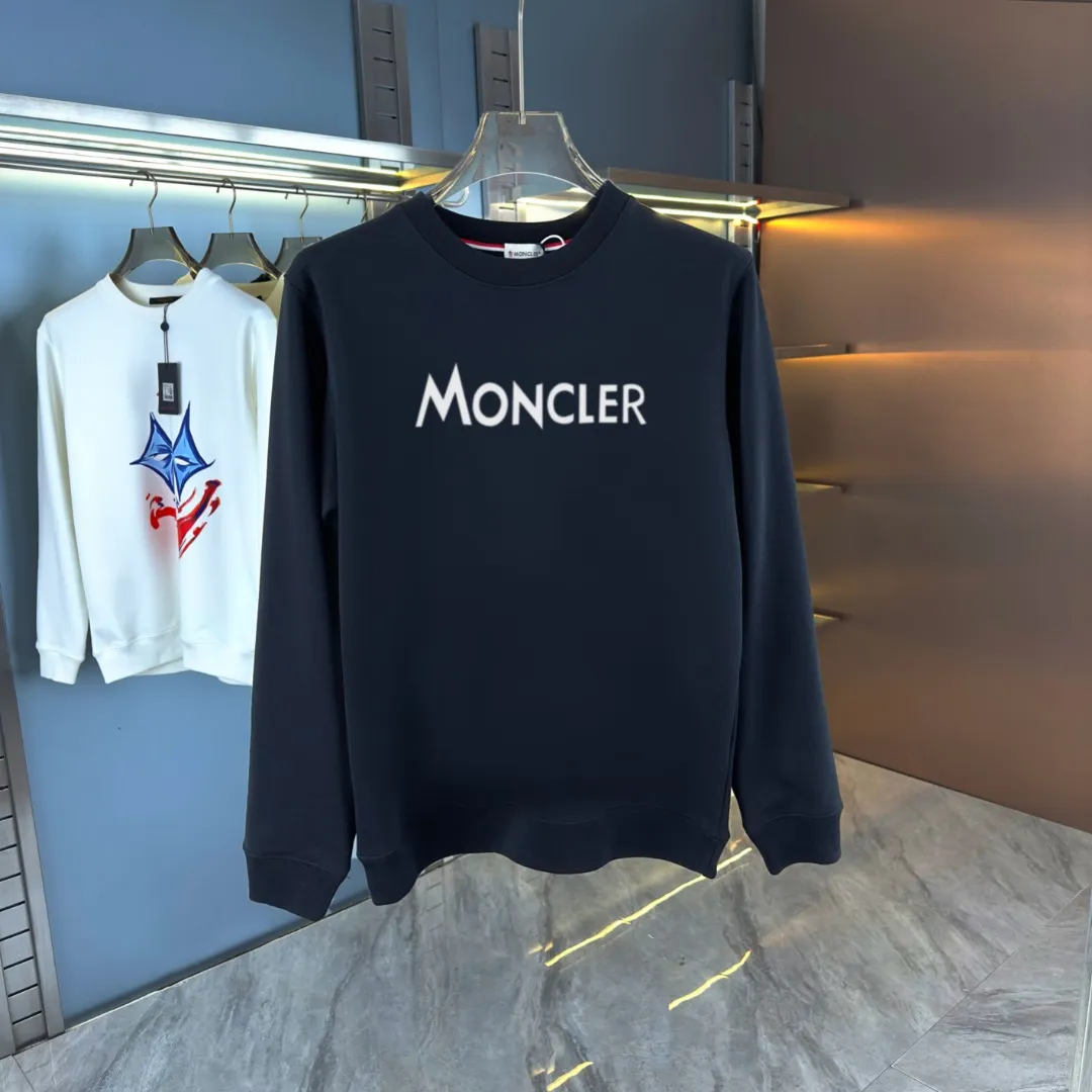 P210 High-version sweatshirt) [Long-term stock] 〖𝐌𝐎𝐍𝐂𝐋𝐄𝐑~Mask〗 Made of 440g heavy-weight fabric. It is different from the market currency. It can be matched with any variety and is properly handsome. 😎The whole dress is made of double waistcoats. The double waistcoats make the whole dress more three-dimensional. Not ordinary factories can do such fine work. 2025 Spring runway version of the T stage, on sale at the counter, round neck terry sweatshirt, high-end double-strand pure cotton, custom-made stretch ribs, dyed in the same vat, complete with three standards, matched with exquisite embroidered LOGO on the chest, simple and advanced, same style for men and women. Color: black, apricot, white, size: S M L XL 2XL