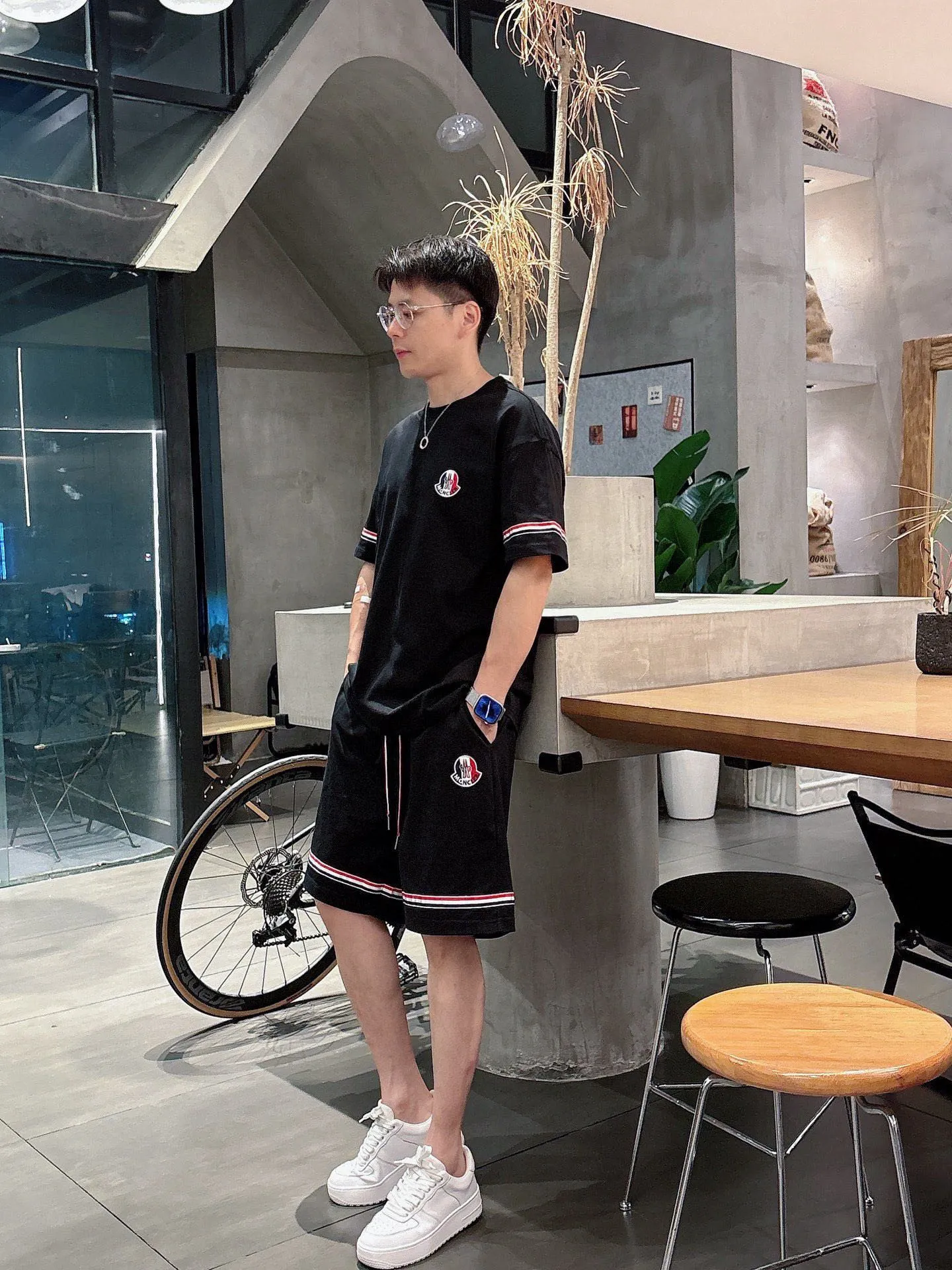 P570￼ Brand【MONCLER】2025 round neck short-sleeved shorts suit. The pure cotton fabric upper body will not be stuffy, the smooth and comfortable skin-friendly effect is more breathable, the fabric has its own texture, classic logo technology, unique angle and new interpretation, fashionable and versatile first choice! Size: M-3XL (maximum wear: 190 pounds)