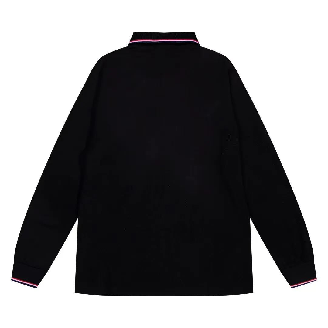 P200 [New model in stock] 𝐌𝐎𝐍𝐂𝐋𝐄𝐑~Mengkou #2024 early spring new high-quality lapel long-sleeved POLO shirt, counter-customized fabrics with high breathability and comfort, impeccable details, the brand's simple element design concept, reflecting high quality. It feels delicate and soft! It presents a casual cut and the upper body shape is great! The chest is filled with three-dimensional embroidery of the brand LOGO to highlight quality and luxury. Color: black, white Size: M~L~XL~2XL~3XL