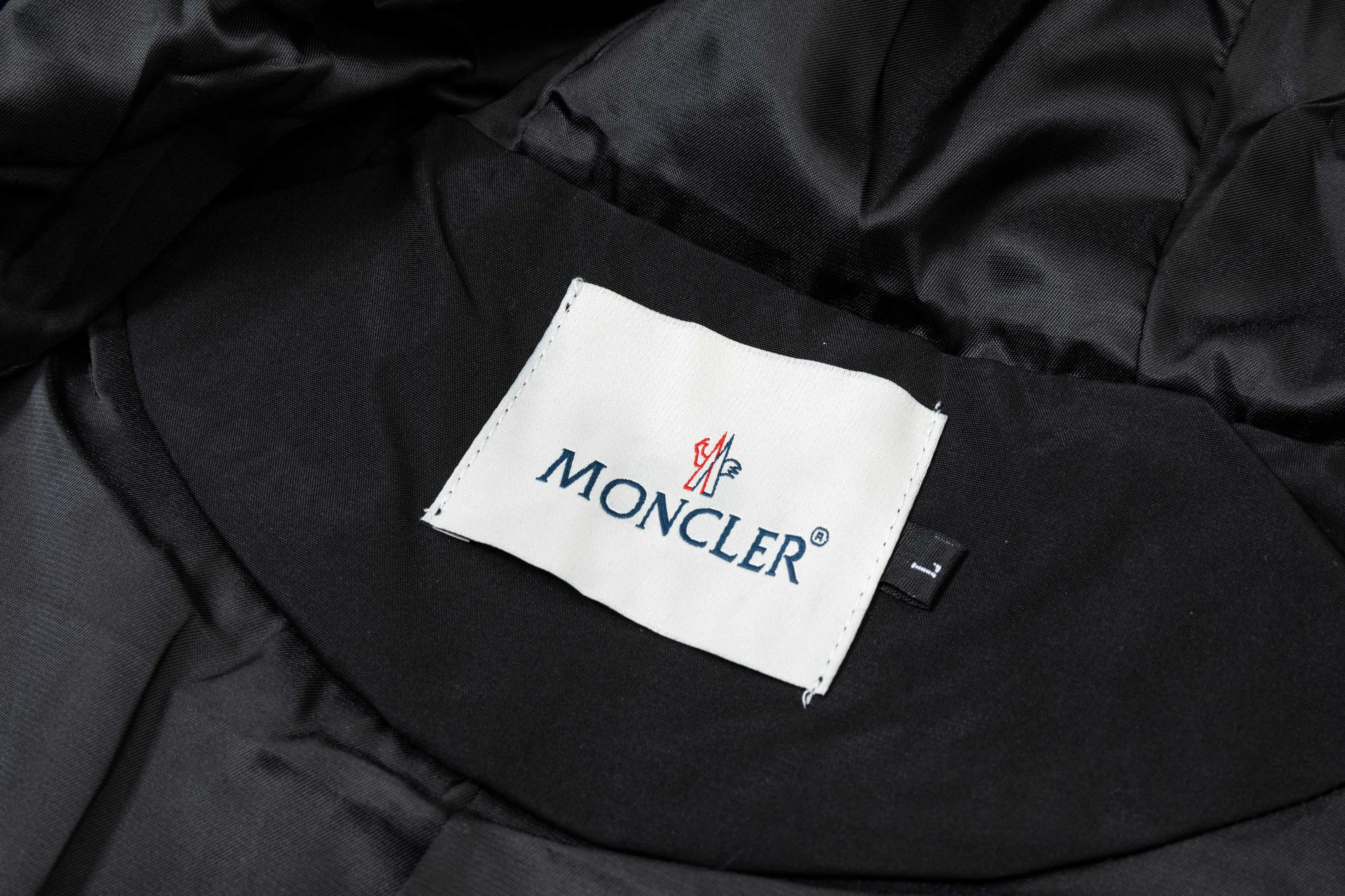P320 2025 Mouthless MONCLER... New style for autumn and winter Hardware logo. High-quality hooded jacket. Mainly recommended version. Customized fabrics. Higher grade. High-density memory brushed lining. More fashionable and comfortable. High-standard customization. The upper body is very stylish. Classic and versatile. It can be matched with any fashion. The version is super good. It is recommended!  Color: Khaki Black Size: M-4XL