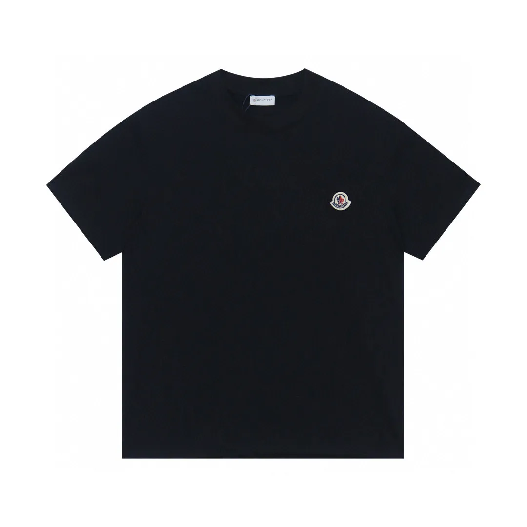 P130 Style No.: 808 〈MONCLER〉The price of the mousse is actually quite advantageous. Those who have been to the counters should all know that the price of the mousse is not much cheaper than Gucci Burberry. It is just relatively low-key and unwilling to hype. It is a picture that you want to buy or not. It has an aloof existence... Exclusively customized 270 grams of 32-count double yarn smooth cotton. The texture is very soft and comfortable. 100% different from the top fabrics in the market (does not shrink, deform, or pill). Matched with 320g 1*1 thread (the fabric thread is dyed in the same vat, no color difference, the thread is not easy to deform) Color: black white floral gray burgundy code number: S-XL