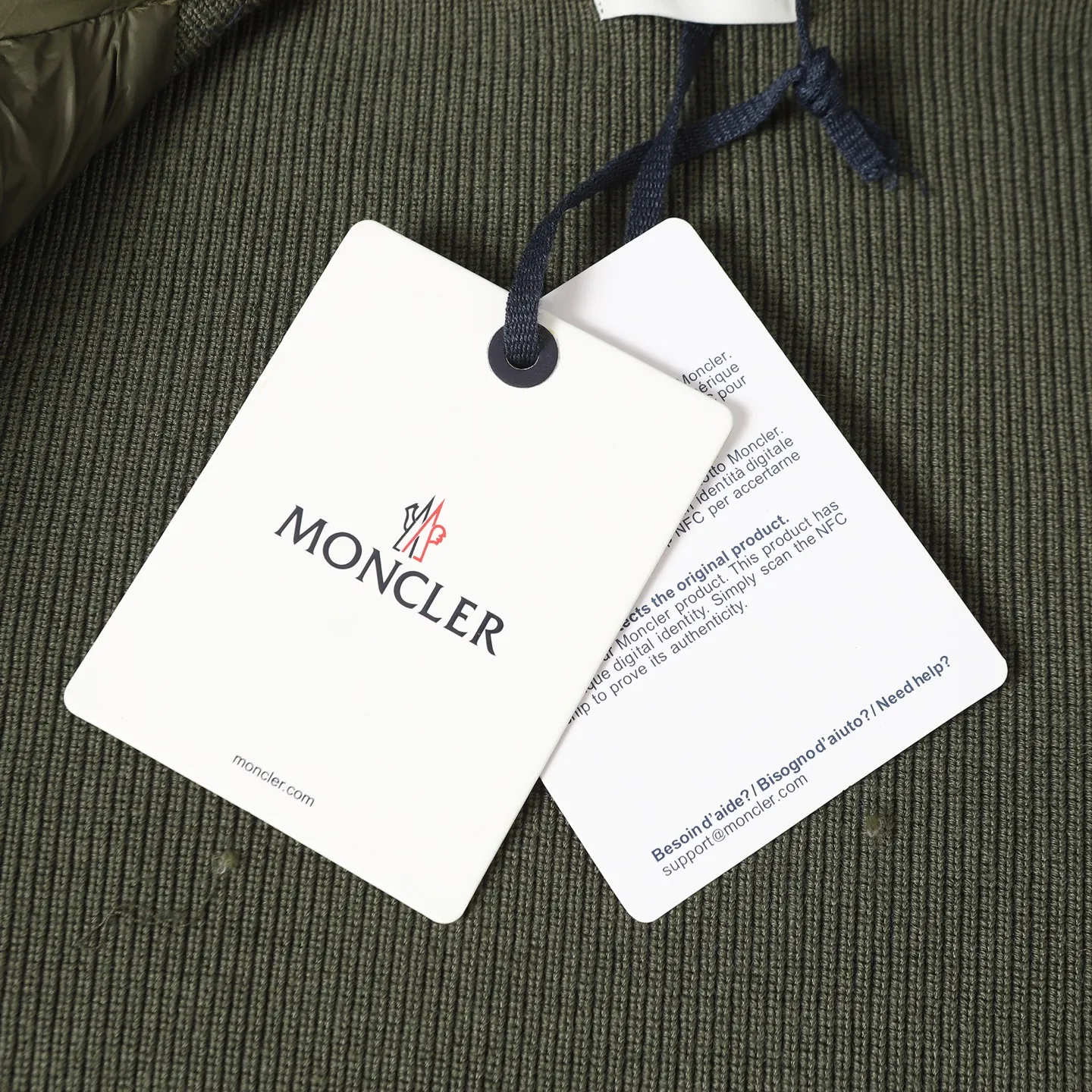 P680 MONCLER/Moncler autumn and winter men's padded wool zipper hooded letter knitted down jacket Made of wool Longue saison lining Longue saison front, filled with down Ribbed knit 12 needles Fine soft hood Zipper closure Pocket Logo quilting Logo patch Color: black/navy blue/green size: S/M/L/XL/XXL