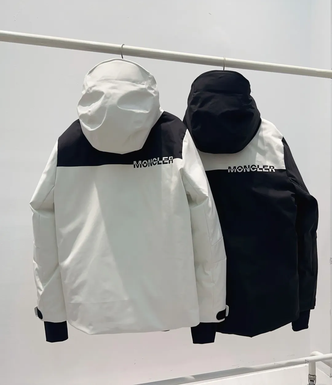 💰Men's 1560 💰Women's 750 Moncler 25 new style, outdoor series men's ski down jacket Color: Black White Size: 1234