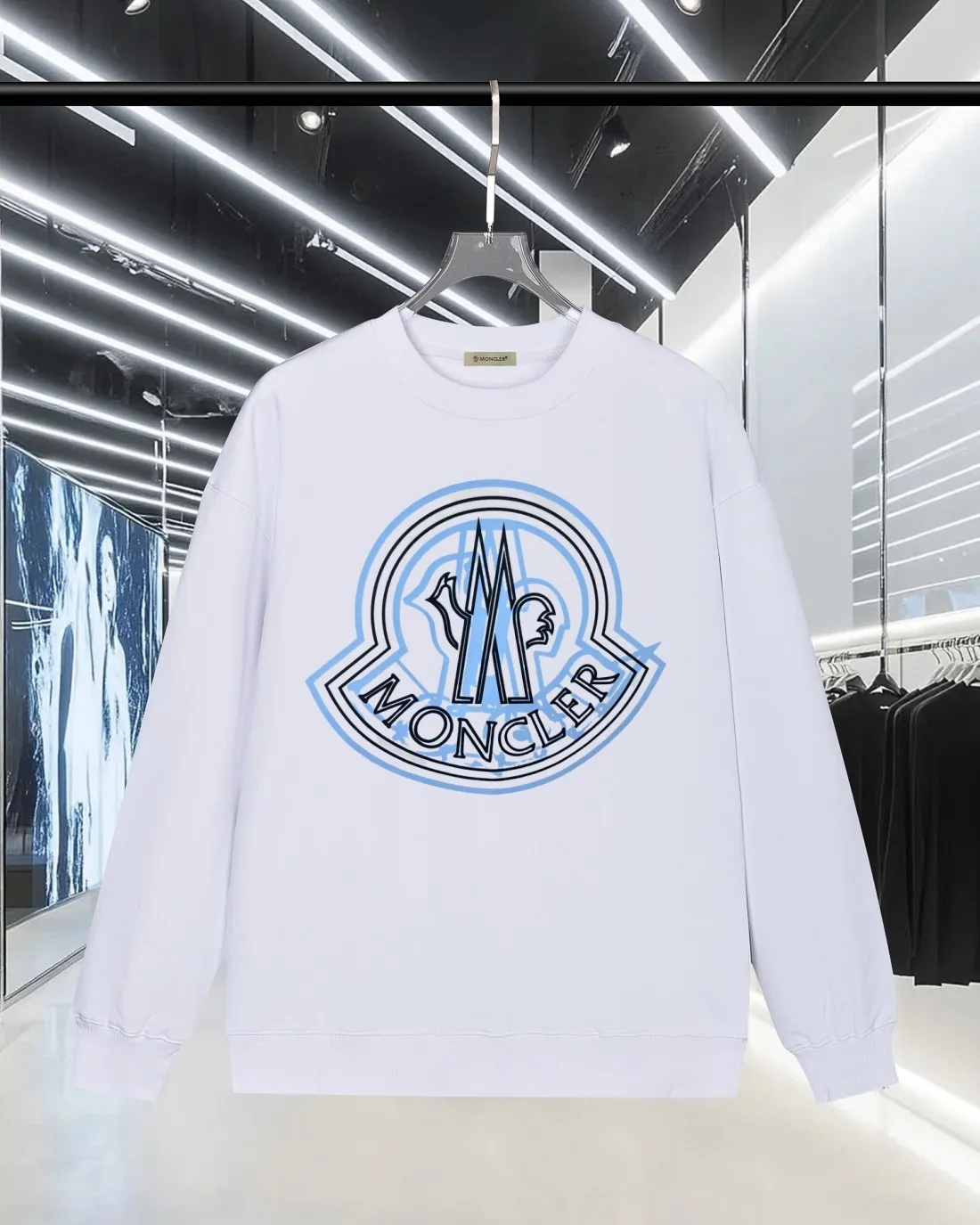 P220 (Next day shipping) MONCLER/Mousse 2025Fw new autumn and winter 400g pullover round neck long-sleeved sweatshirt Ghosted offset letter logo Embossed technology Same style for men and women Brand classic Pure cotton fabric Official synchronization High version High quality Fashion personality Versatile trend Pure original quality Original fabric Hang tag Collar label Washed wheat Three labels complete Color: Black. White. Size: S-XL