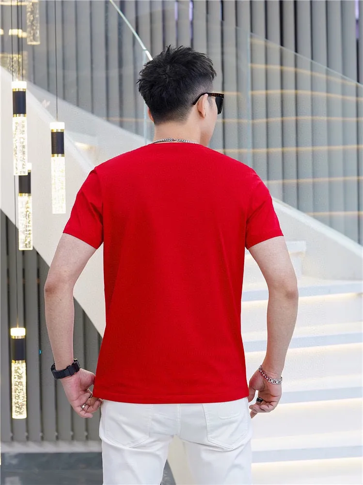 P140 Brand [MONCLER] (Good News for Fat People) original men's casual short-sleeved T-shirt, new product for spring and summer 2025, customized top-notch logo craftsmanship on the chest, matched with the entire details, quality and tailoring design are first-class, customized imported mercerized cotton fabric! Full of style, the color scheme is light and versatile. M-5XL (wear up to 220 pounds)