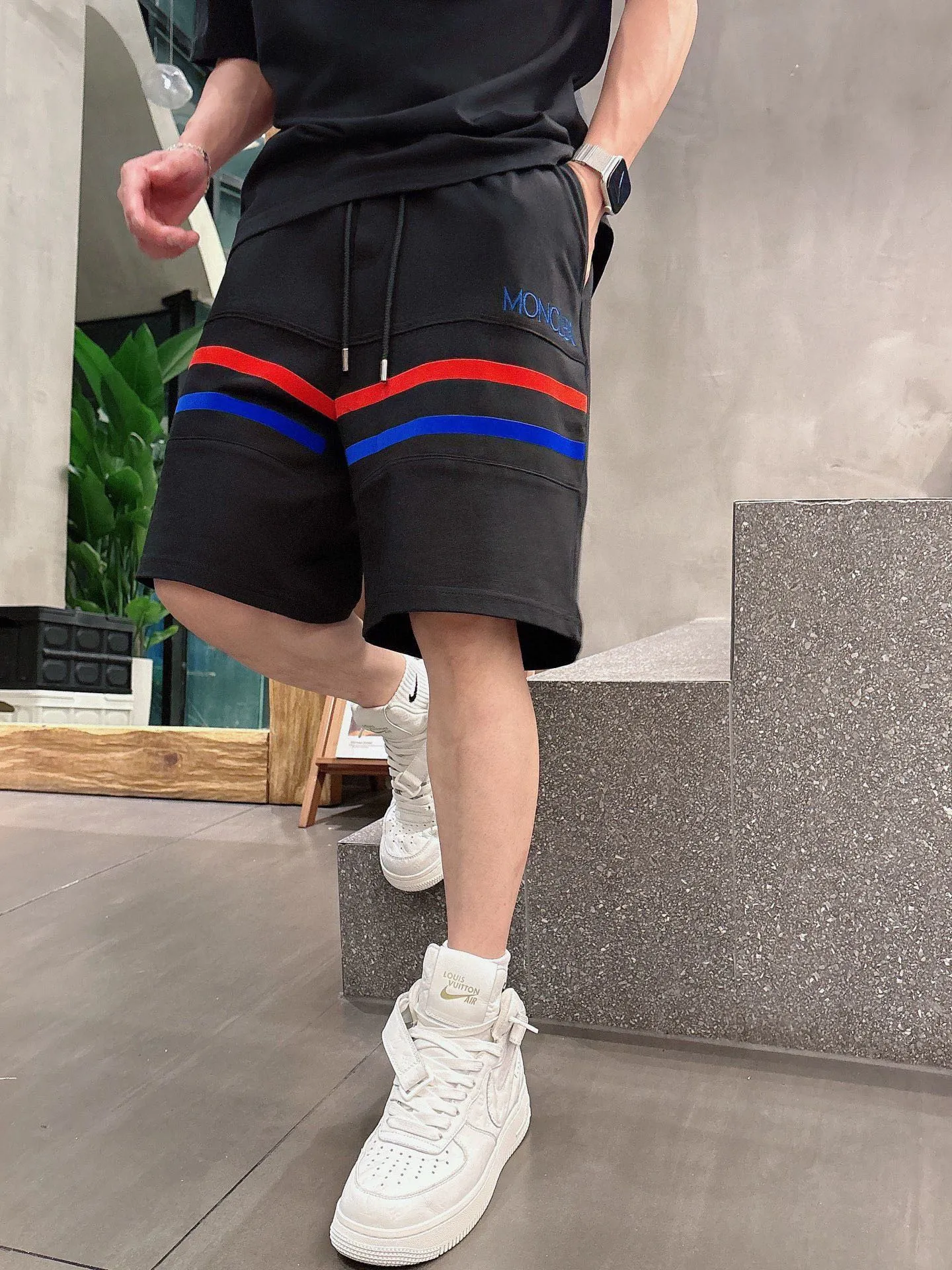 P570 Brand [MONCLER Mouth Covered] 2025 round neck short-sleeved shorts suit. The pure cotton fabric upper body will not be stuffy, the smooth and comfortable skin-friendly effect is more breathable, the fabric has its own texture, classic logo technology, a new interpretation from a unique angle, fashionable and versatile choice! Size: M-3XL (maximum wear: 190 pounds)