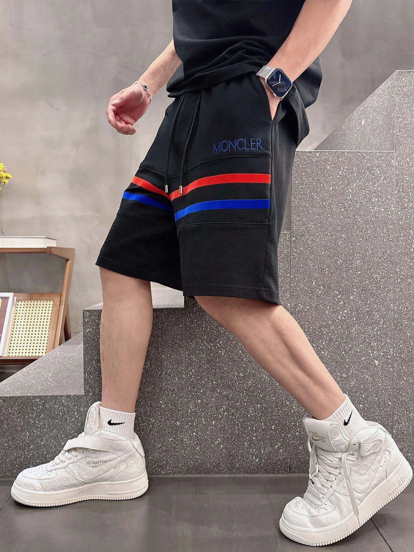 P570 Brand [MONCLER Mouth Covered] 2025 round neck short-sleeved shorts suit. The pure cotton fabric upper body will not be stuffy, the smooth and comfortable skin-friendly effect is more breathable, the fabric has its own texture, classic logo technology, a new interpretation from a unique angle, fashionable and versatile choice! Size: M-3XL (maximum wear: 190 pounds)