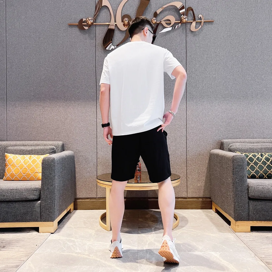 P290 💰 Brand [MONCLER] 2025 new men’s short-sleeved shorts suit! Synchronous sales on the official website! High-end version on the market! It feels delicate and soft! Make you more comfortable to wear! The draped silhouette is awesome! Size: M-5XL (please state your height and weight when placing an order)