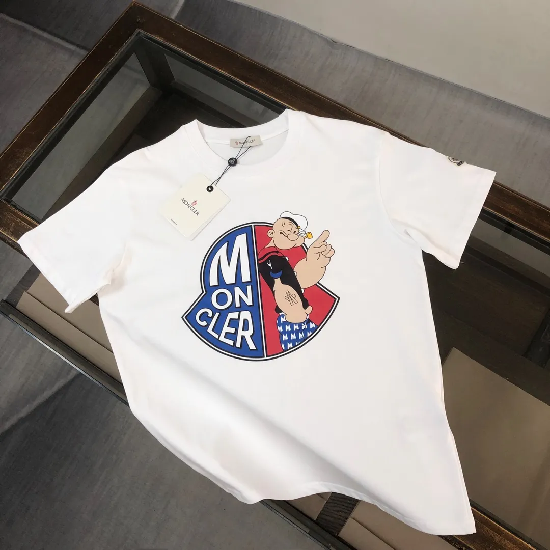 P150 MONCLER 24 The latest short-sleeved T-shirt for couples ~ Top-notch printed logo design ~ The fabric upper body is comfortable and breathable, not stiff, slim cut, made of high-end custom-made pure cotton fabric! The upper body is comfortable and stylish, and it can be worn alone as an inner layer. It is a must-have for fashionistas! ! ! Color: black, white, sapphire blue, gray Size: S M L XL (loose fit! Please state your height and weight when placing an order)