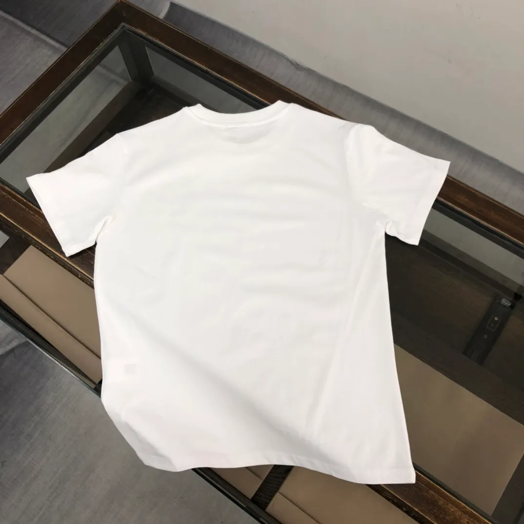 P150 Moncler 2025 new men's round neck short-sleeved couple's T-shirt, new spring and summer product, high quality 🔥🔥Fashionable and versatile, customized imported fabrics, comfortable to wear, breathable, fashionable without losing personality, casual and casual upper body, handsome and stylish, showing the temperament of a big brand. All three standards are complete! ! Color: black white Size: S-XL (loose fit)