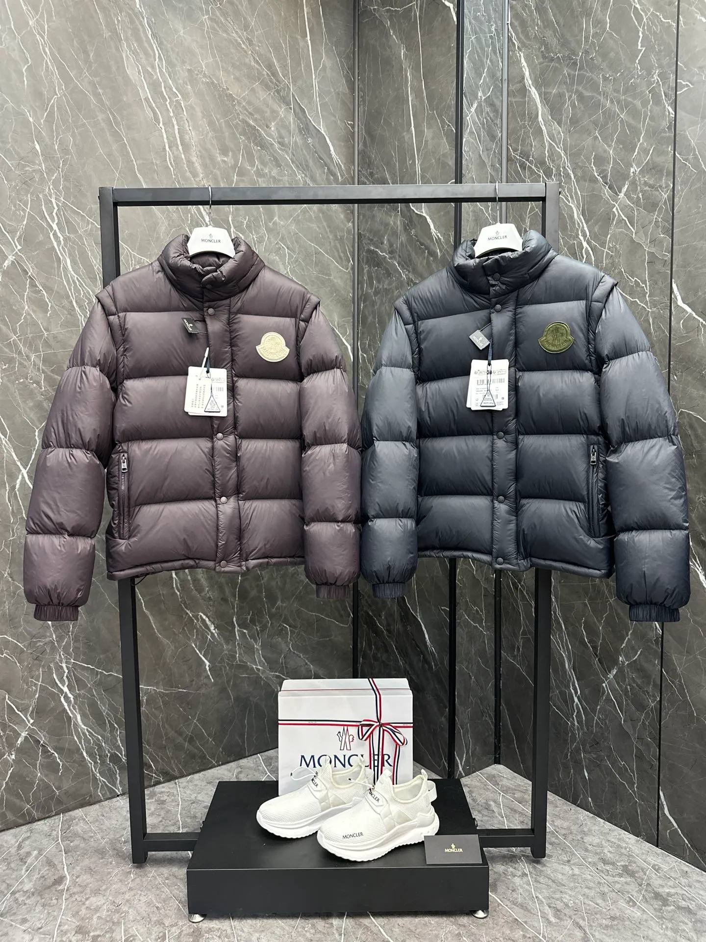 P800 Moncler Cyclone two-in-one down jacket. Black/dark navy/chocolate/baby blue. Available in four colors.