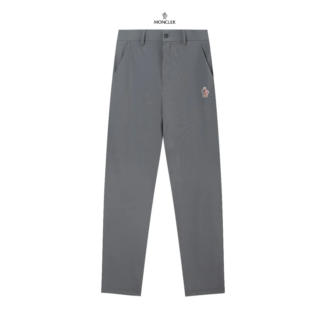 P250 Moncler spring and summer new model, two-color high-quality thin business casual fashionable ice silk trousers. Smooth, comfortable, anti-wrinkle and traceless good trousers. 🗯Soft texture, slightly elastic to the touch, cool ice silk trousers. Waist elastic band, fashionable version design. 🗯 Neat and neat line routing, suitable for both business and leisure! It can be easily controlled by all body types. Two classic colors are available. 🗯New summer product. Versatile and easy to match. The upper body is very simple, handsome and stylish. Both men and women can easily control it. Color: Black Gray Size: M-XXXL