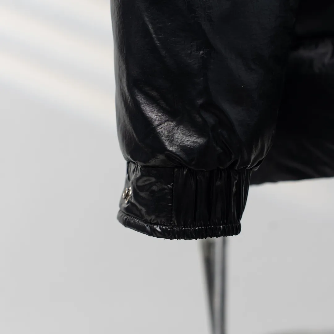 P720 MONCLER丨Mongolian 70th Anniversary Pocket Sleeve Double Label Hooded Down Jacket Color: Black Size: 1-5