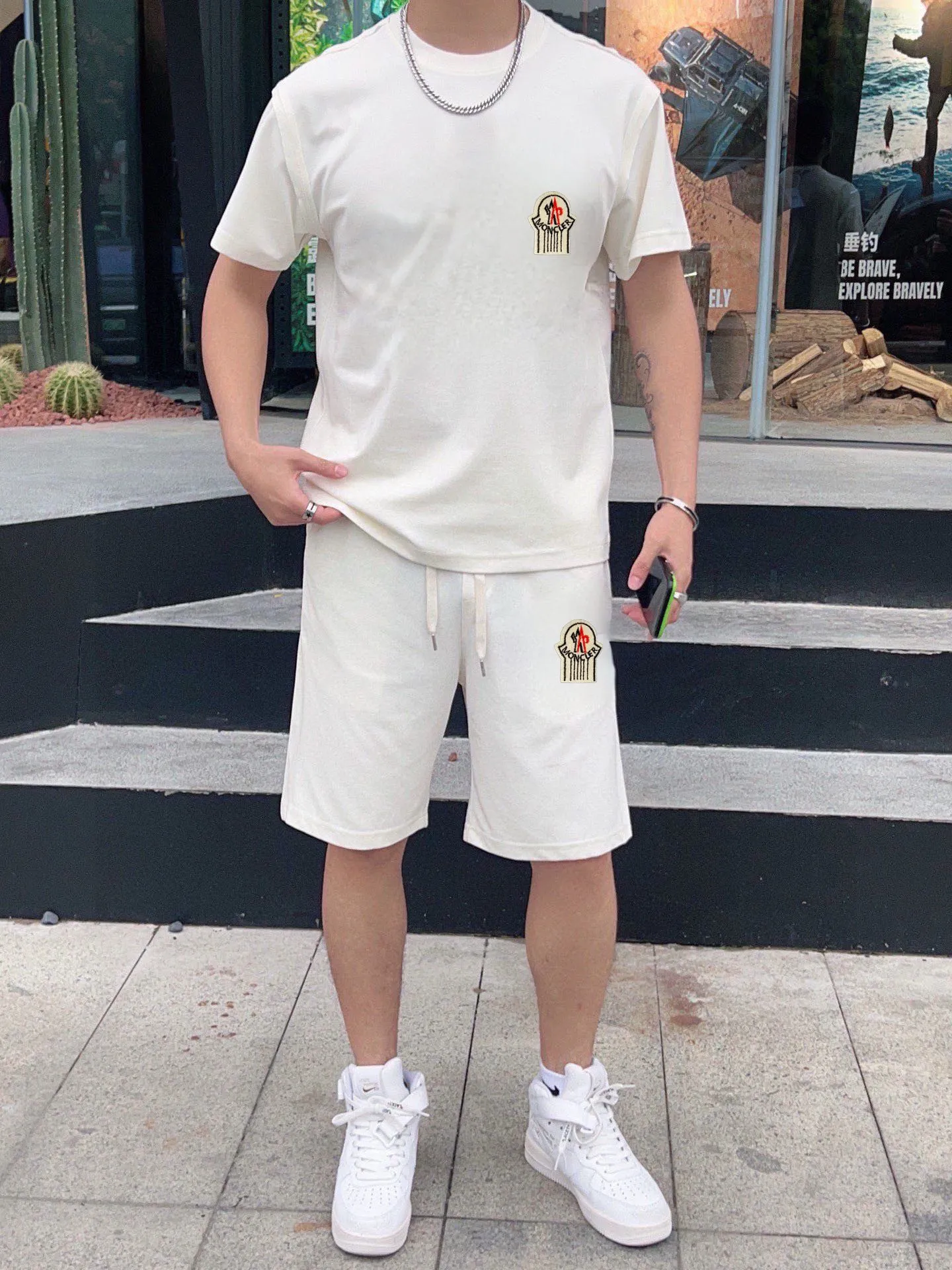 P290 💰 Brand [MONCLER] 2025 new men’s short-sleeved shorts suit! Synchronous sales on the official website! High-end version on the market! It feels delicate and soft! Make you more comfortable to wear! The draped silhouette is awesome! Size: M-5XL (please state your height and weight when placing an order)