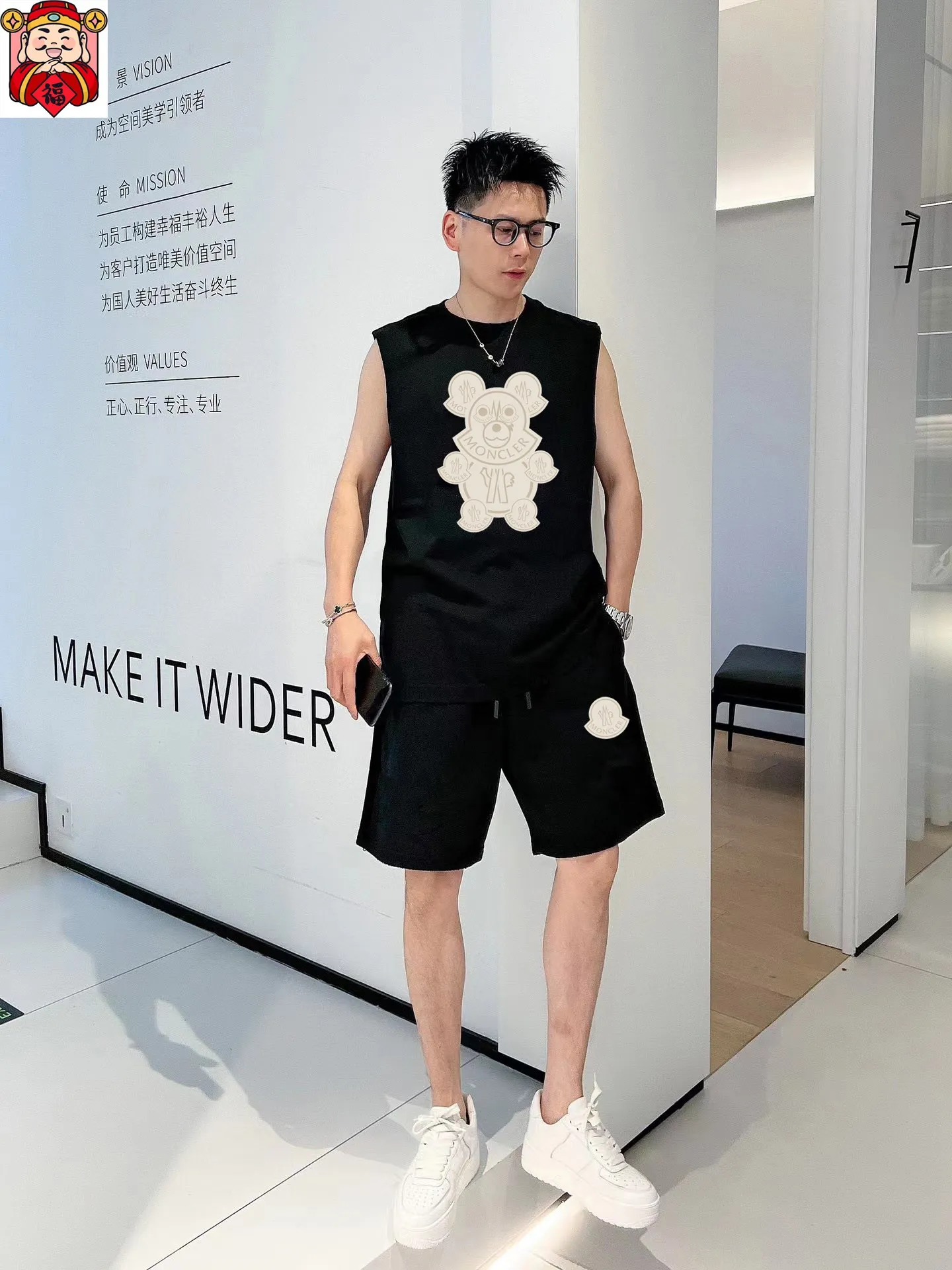 P290 brand [MONCLER] 2025 spring and summer new vest suit, classic and simple style, anyone can drive easily. Imported custom mercerized cotton fabric, soft, comfortable and stylish, sweat-absorbent and breathable, classic brand letter logo design on the chest. Luxurious fashion craft style, foreign trade company order, luxury classic design, fashionable must-have item! Highly recommended to buy! 🔺🔺Counter size: M～3XL