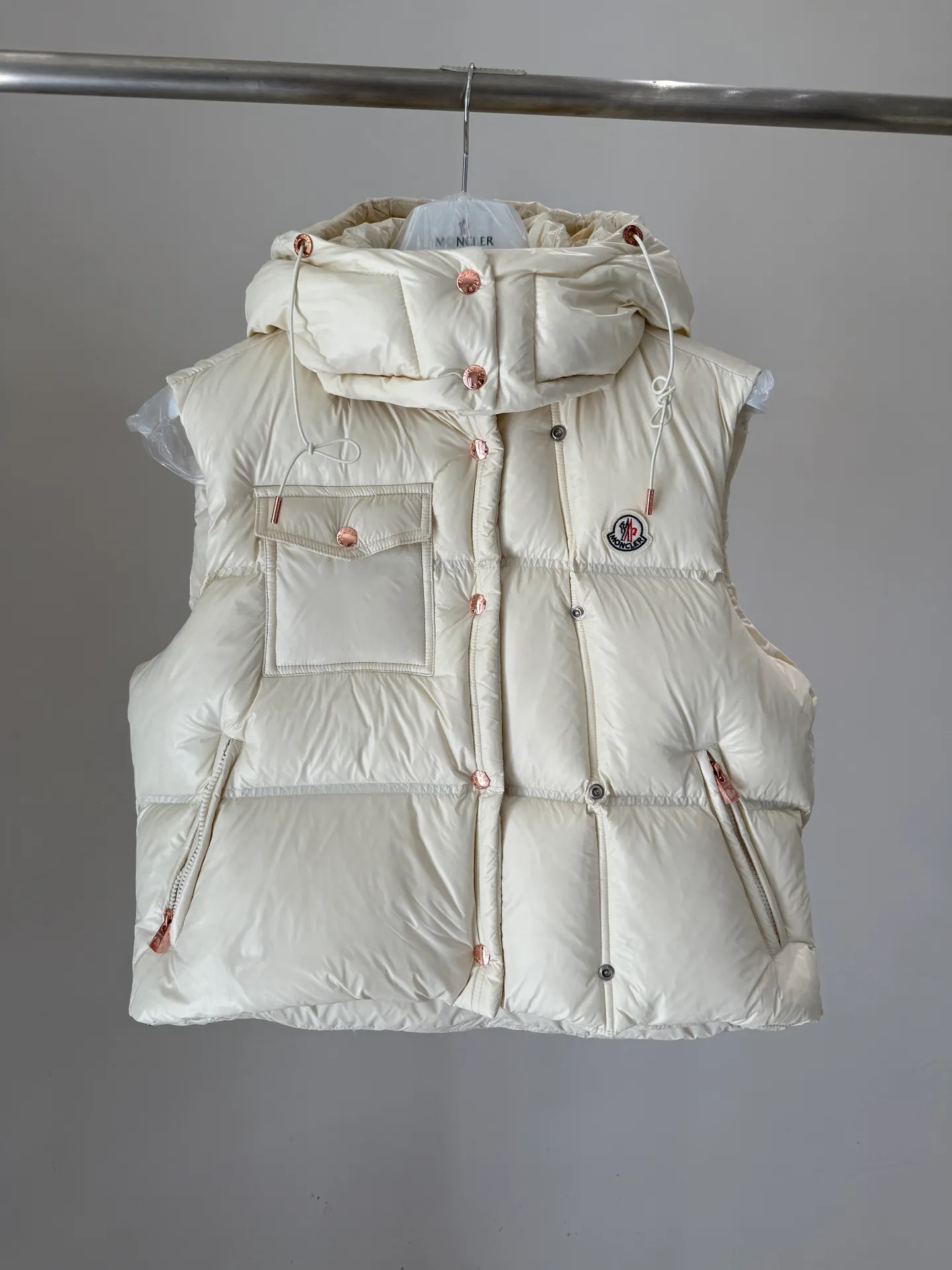 P660 Moncler. 25 double breasted women's vest black beige apple green size 1234