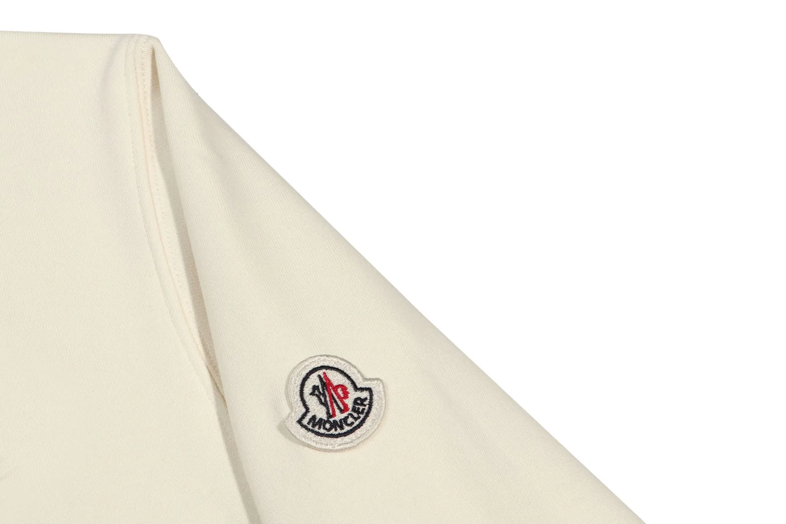P210 High-version sweatshirt) [Long-term stock] 〖𝐌𝐎𝐍𝐂𝐋𝐄𝐑~Mask〗 Made of 440g heavy-weight fabric. It is different from the market currency. It can be matched with any variety and is properly handsome. 😎The whole dress is made of double waistcoats. The double waistcoats make the whole dress more three-dimensional. Not ordinary factories can do such fine work. 2025 Spring runway version of the T stage, on sale at the counter, round neck terry sweatshirt, high-end double-strand pure cotton, custom-made stretch ribs, dyed in the same vat, complete with three standards, matched with exquisite embroidered LOGO on the chest, simple and advanced, same style for men and women. Color: black, apricot, white, size: S M L XL 2XL